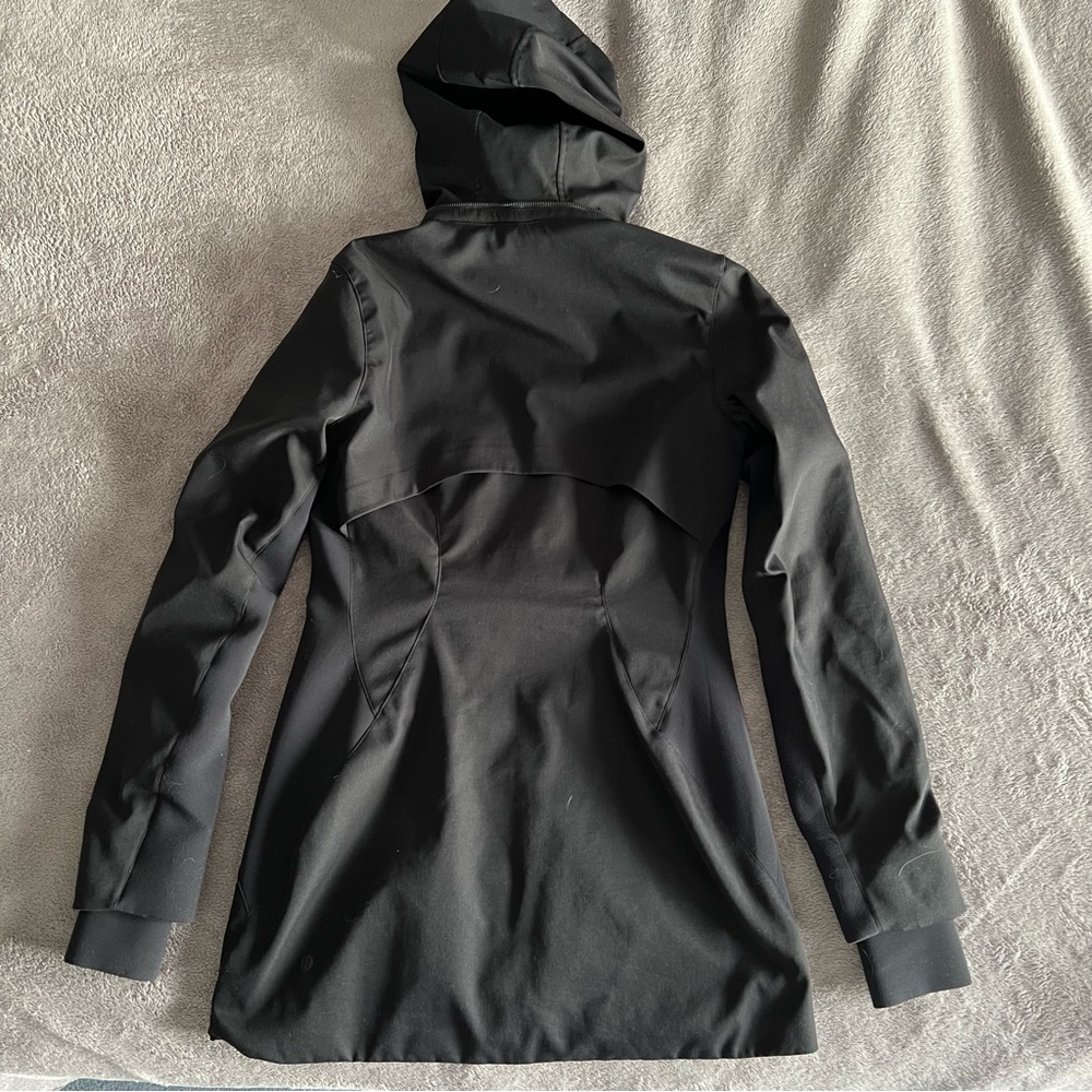 Lululemon Jacket 🖤